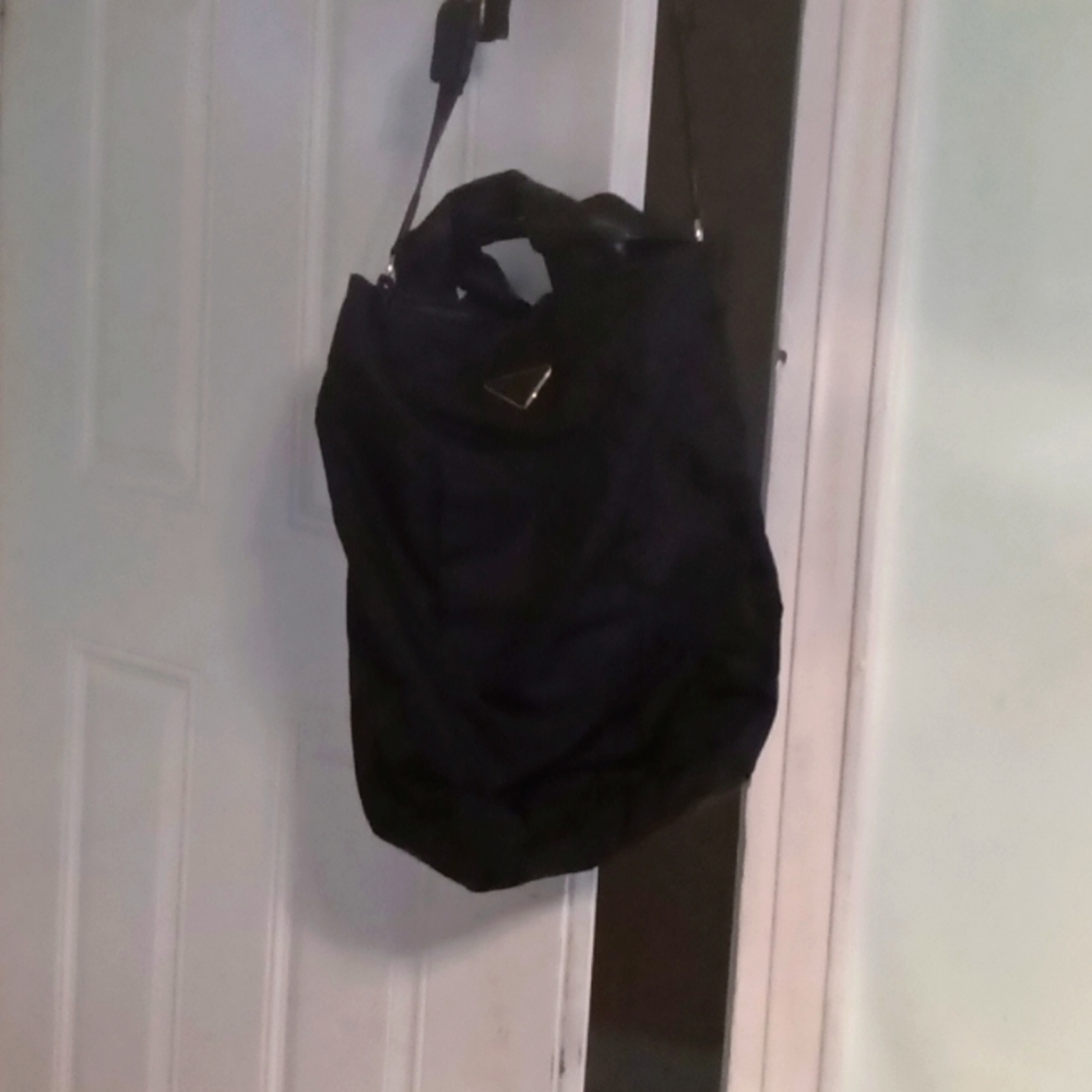 I m selling Prada tote bag